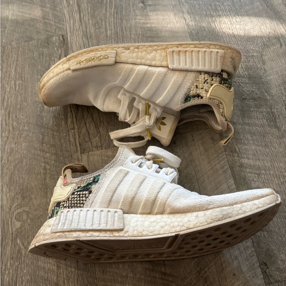 WOMENS ADIDAS NMD SHOES - Picture 3 of 3